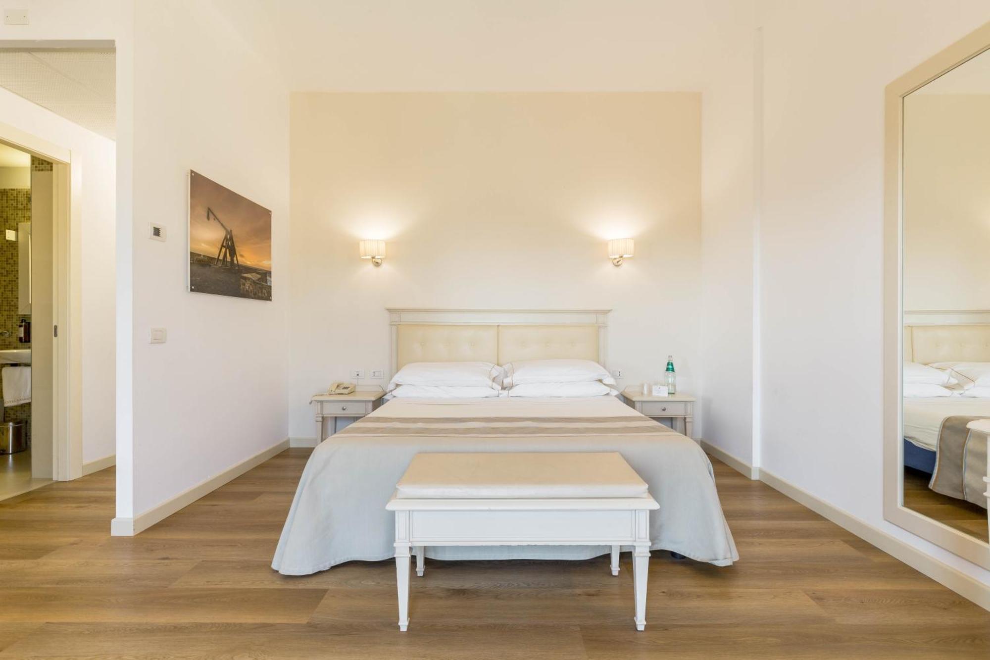 Hotel Catalunya Alghero Luaran gambar