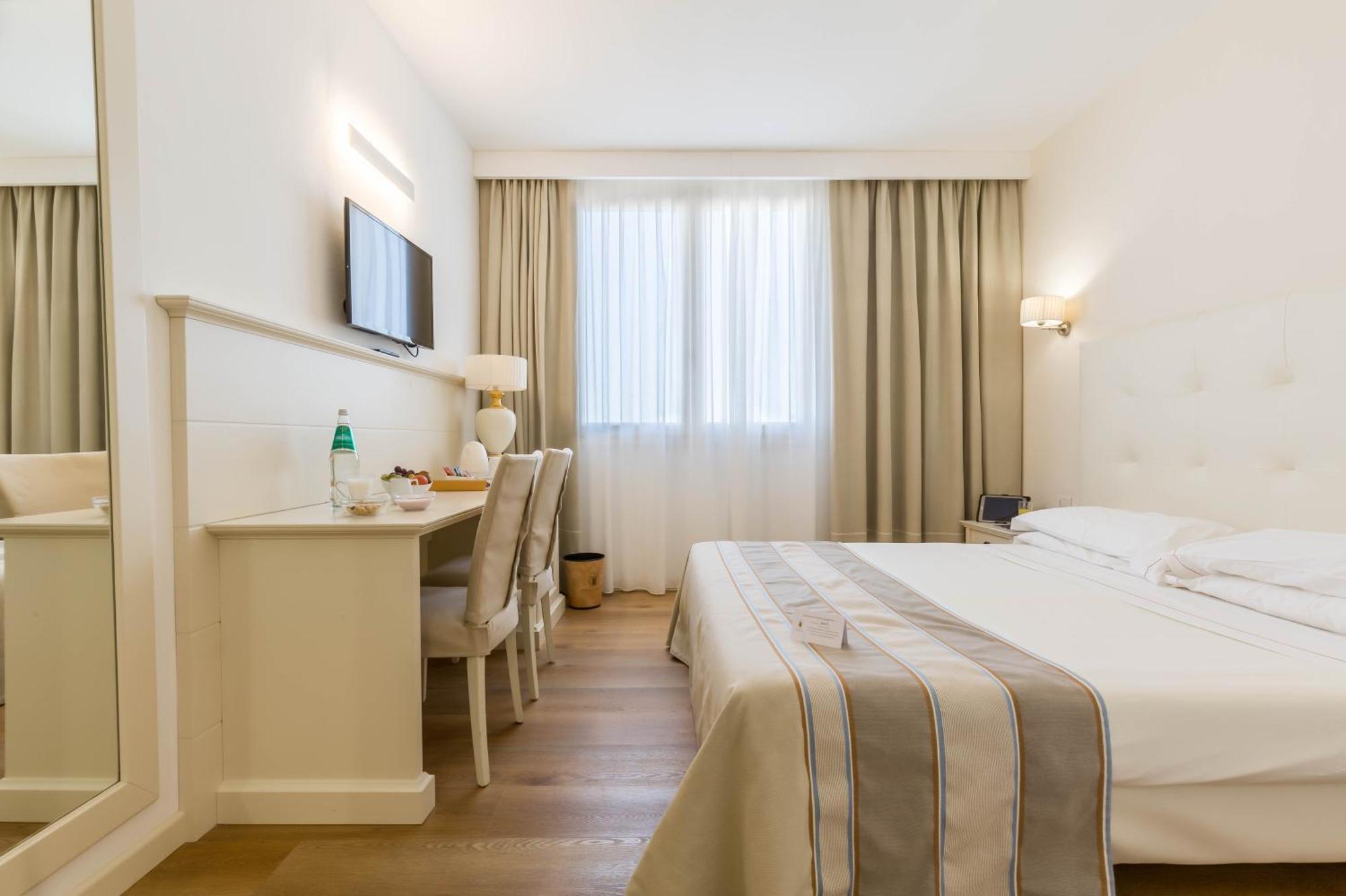 Hotel Catalunya Alghero Luaran gambar