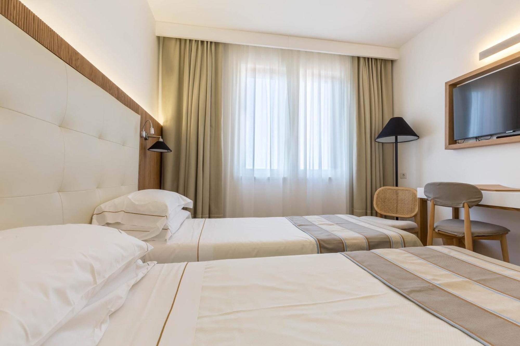 Hotel Catalunya Alghero Luaran gambar