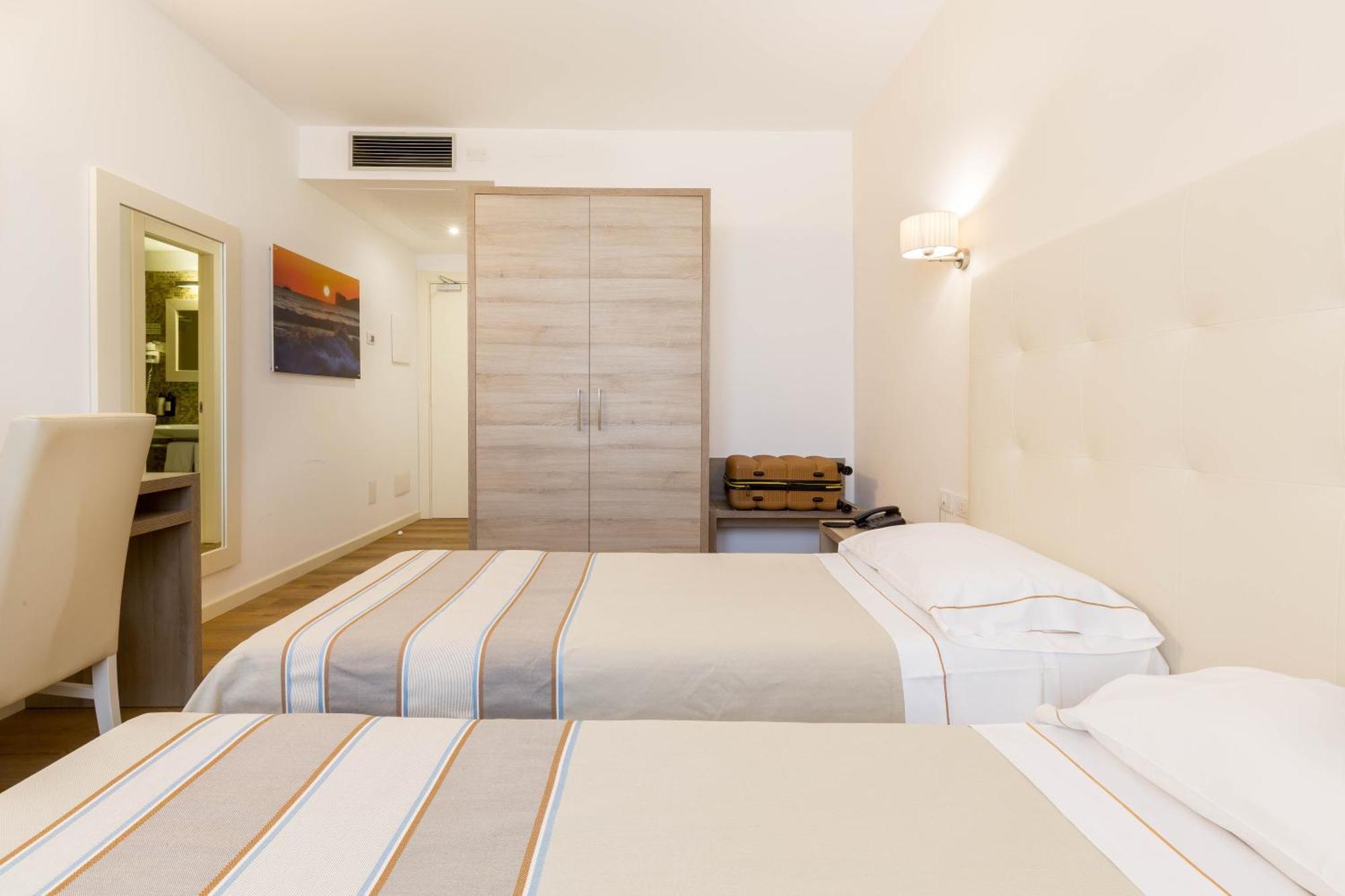 Hotel Catalunya Alghero Luaran gambar